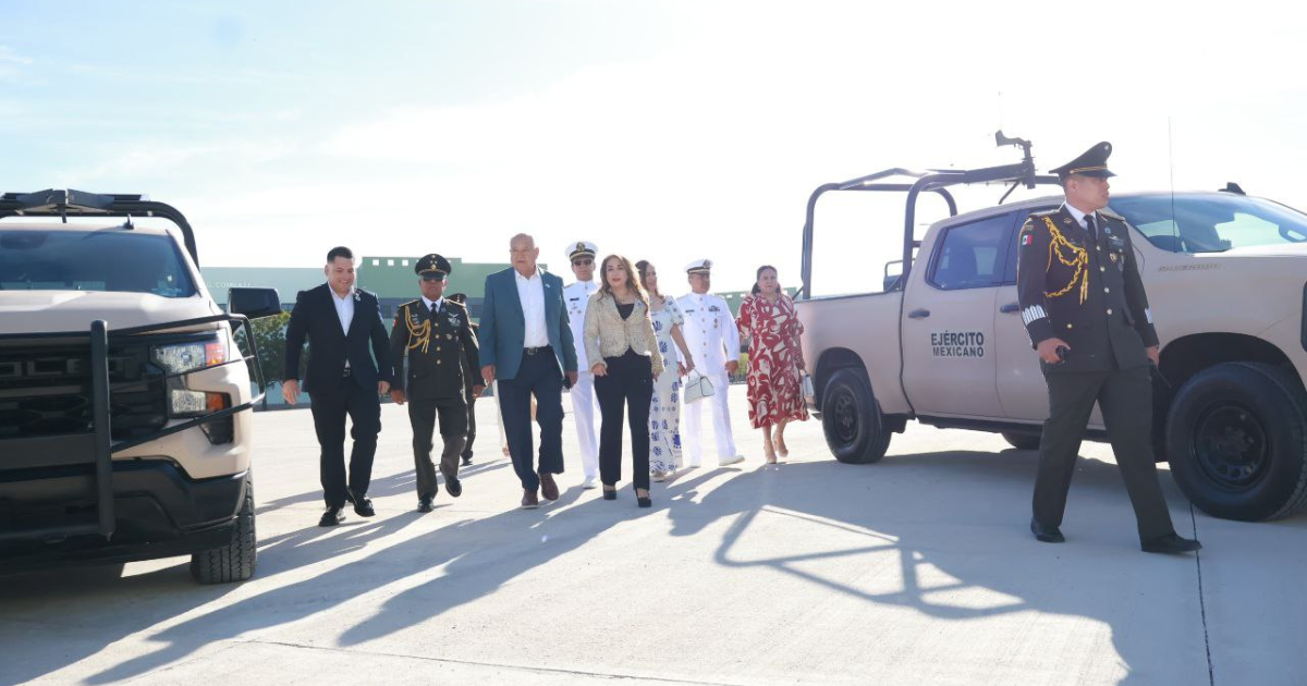 Asiste Víctor Castro a ceremonia por el Día del Ejército Mexicano